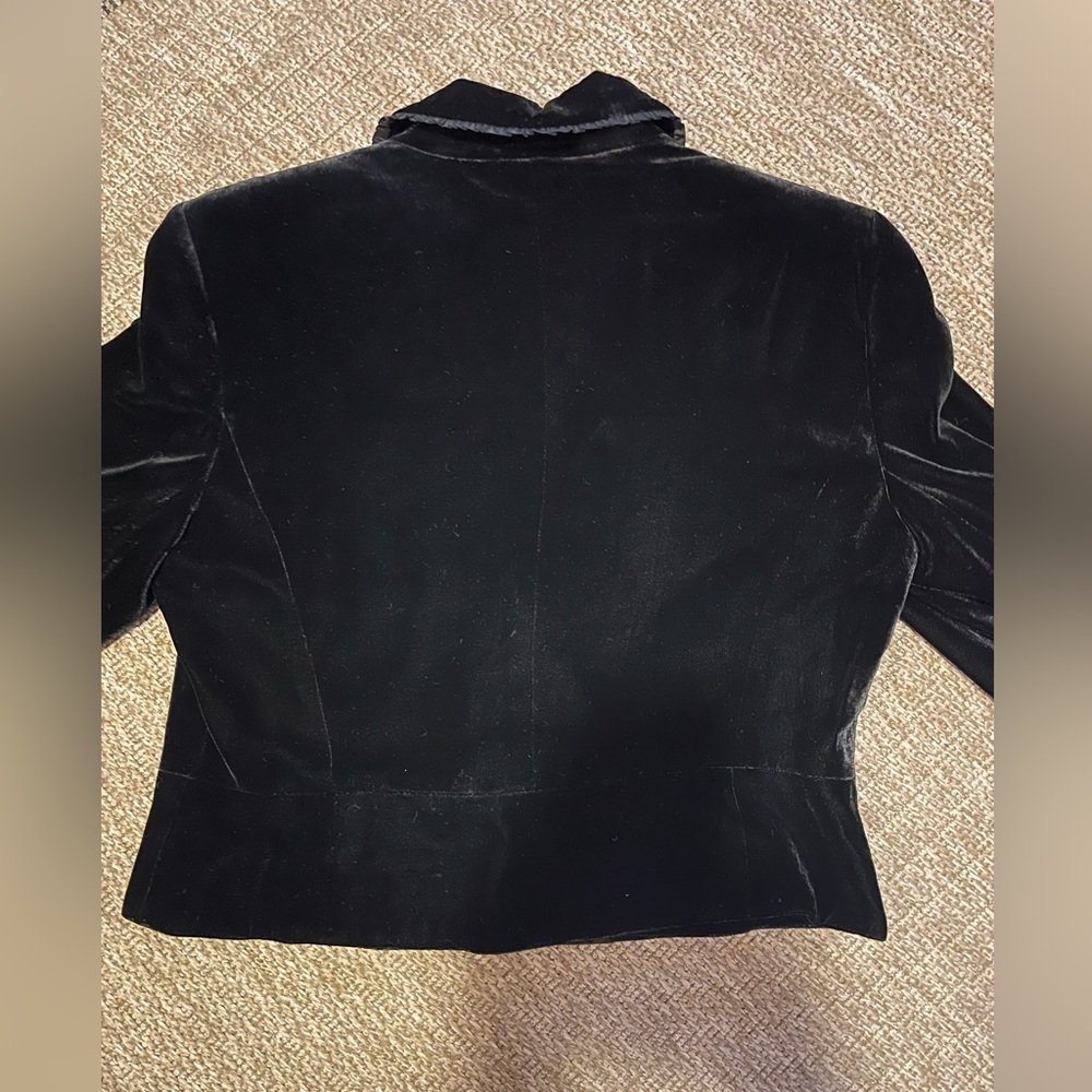 Ann Taylor LOFT black velvet cropped blazer bolero shrug w/ silver clasp closure - Picture 12 of 13